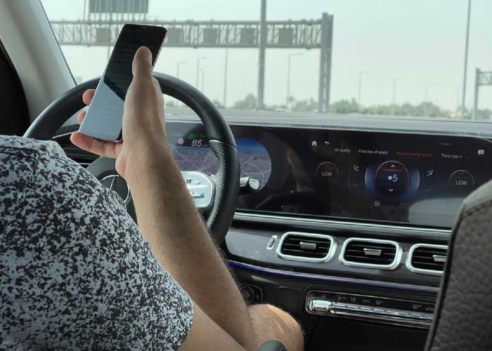 Canadians Continue to Drive Distracted, Despite Knowing Better